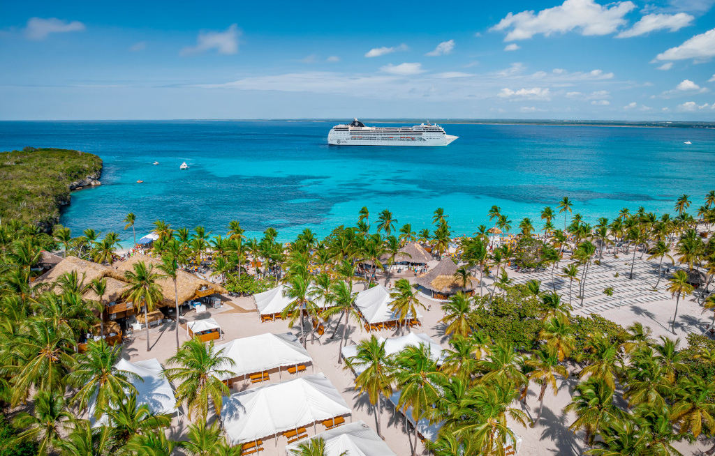 MSC weiht Privatstrand auf der Karibikinsel Isla Catalina ein