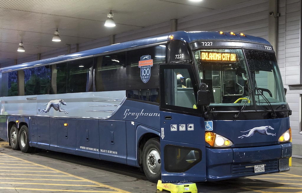 Flixmobility übernimmt Greyhound