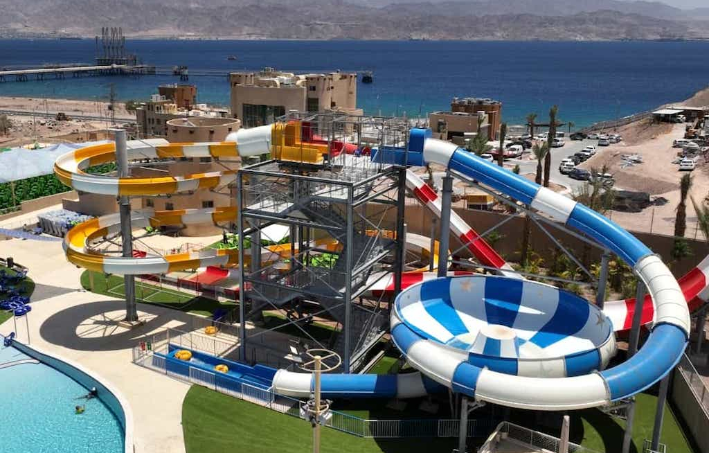 Erster Wasserpark in Eilat empfängt Besucher