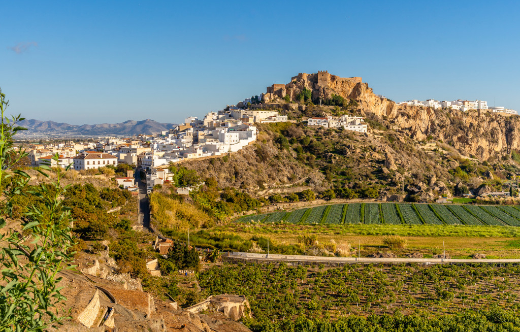 Spanien meldet Zuwächse bei Gästen und Einnahmen