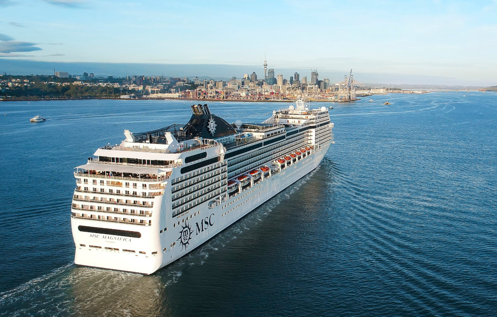 MSC Yacht Club feiert Weltreise-Debüt – Magnifica wird aufgewertet