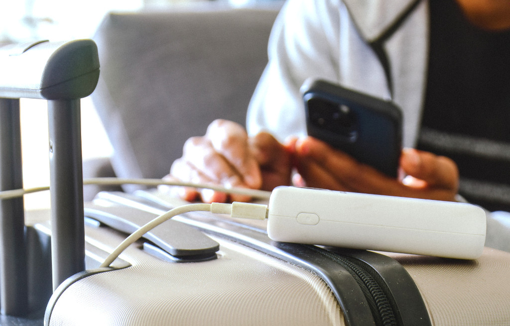 Lufthansa-Airlines setzen neue Regeln für Powerbanks um