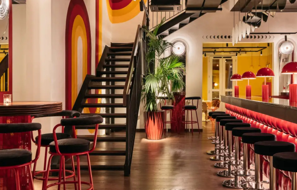 Ruby eröffnet Stadthotel mit Kino-Elementen und Vintage-Flair in Rom