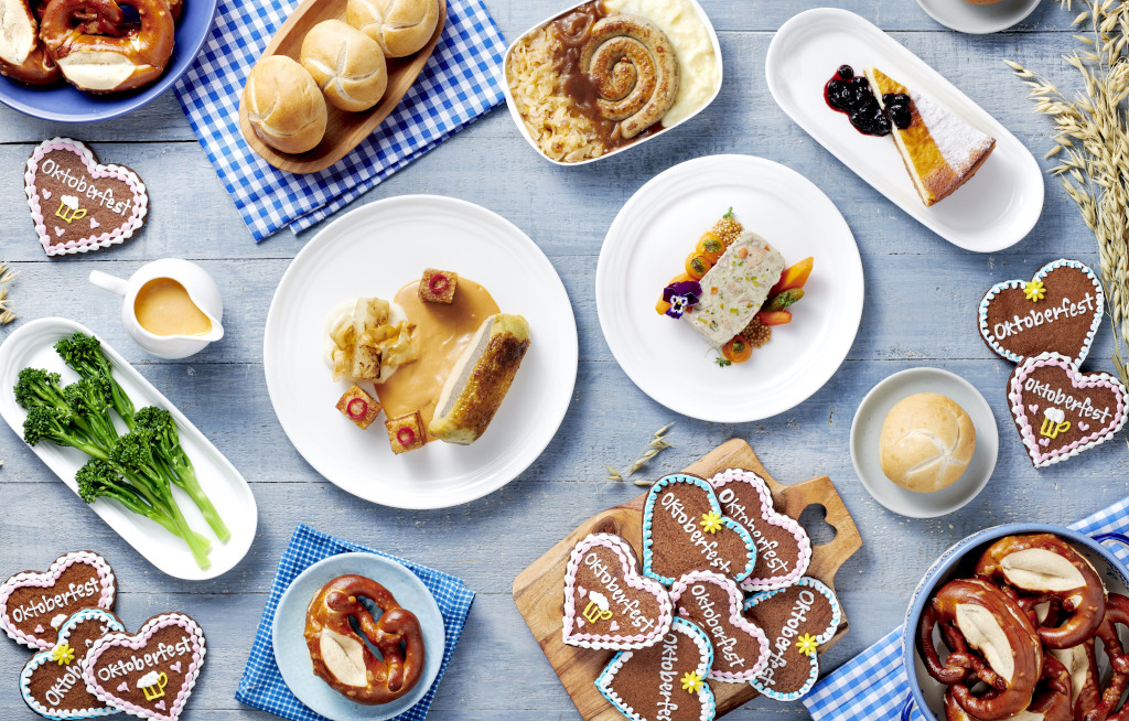 Emirates feiert Oktoberfest an Bord und in den Lounges