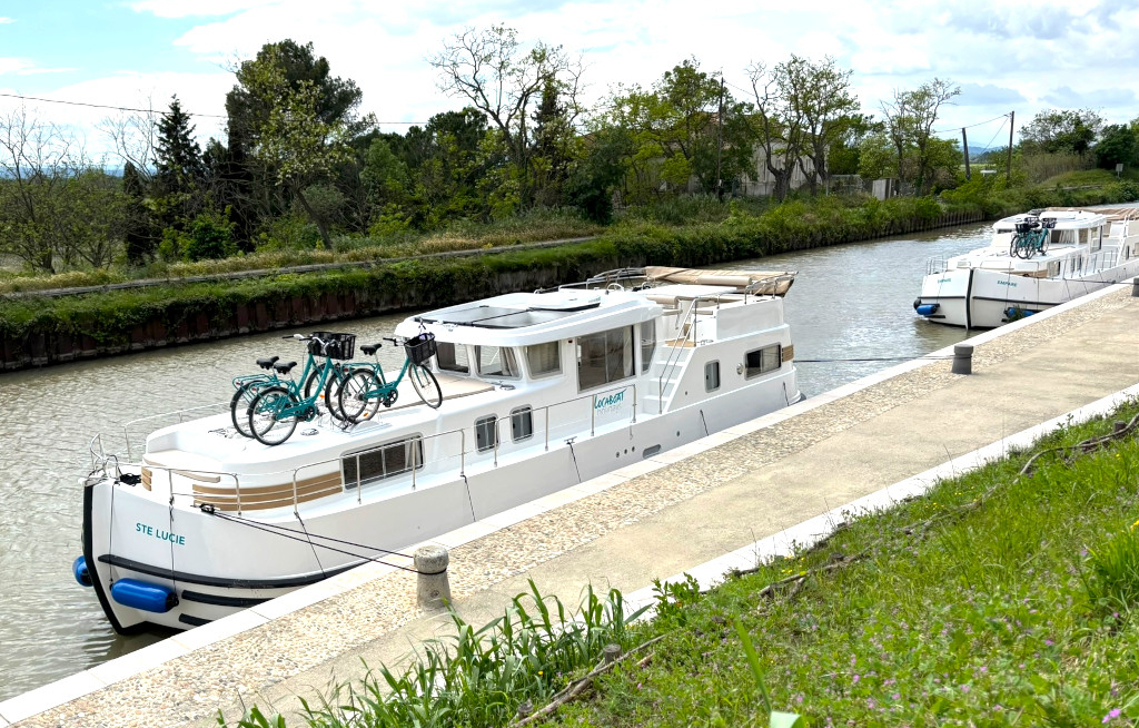 Riverly baut Hausbootflotte aus – auch für größere Gruppen