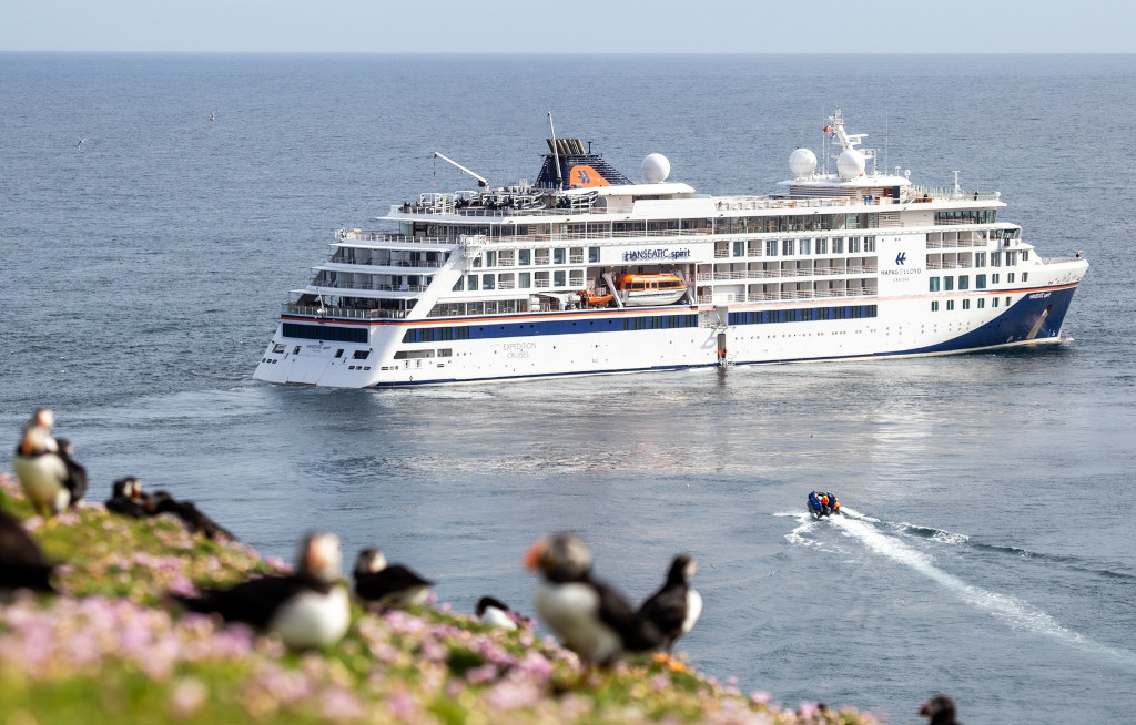 Hapag-Lloyd inspiriert zu Abenteuern zwischen Arktis und Azoren