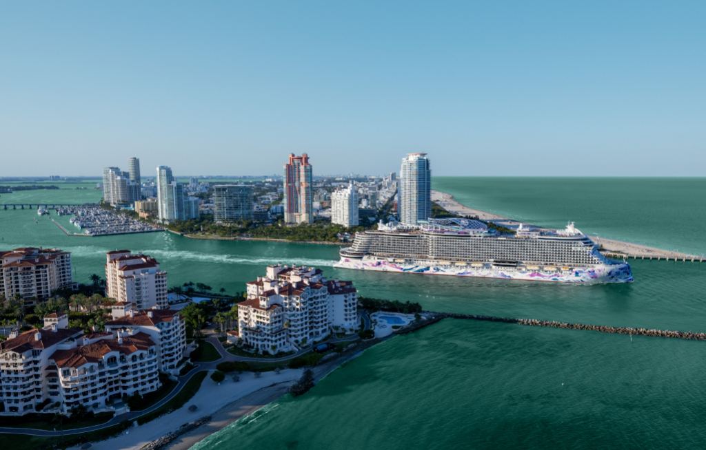 Norwegian Cruise Line feiert Luna-Taufe in Miami