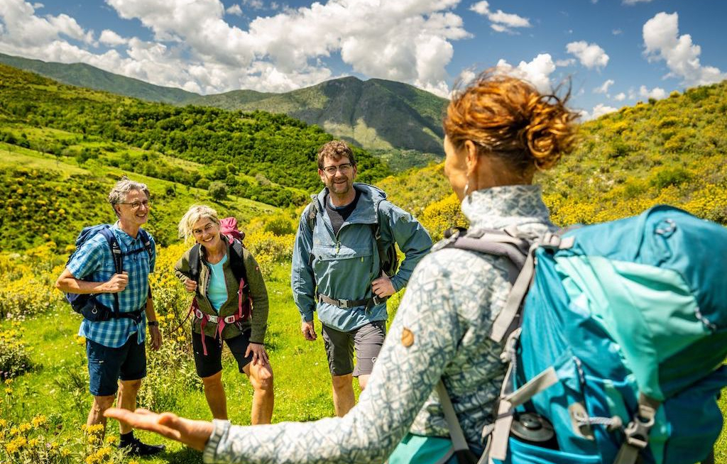 Wikinger-Gäste wandern zur totalen Sonnenfinsternis
