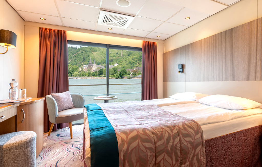 Nicko Cruises frischt Rheinflotte mit neuem Design auf
