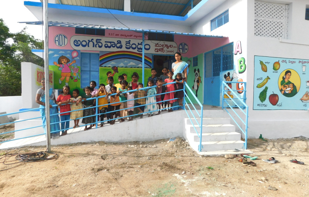 Derpart und Fly & Help finanzieren Schulbau in Sri Lanka