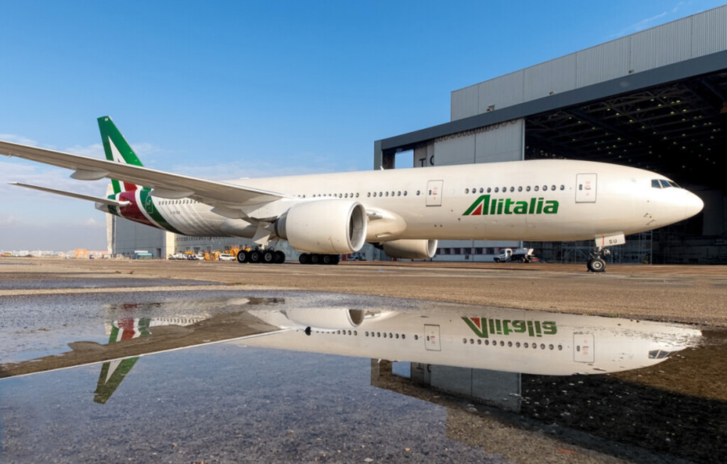 Alitalia muss rund 300 Flüge streichen