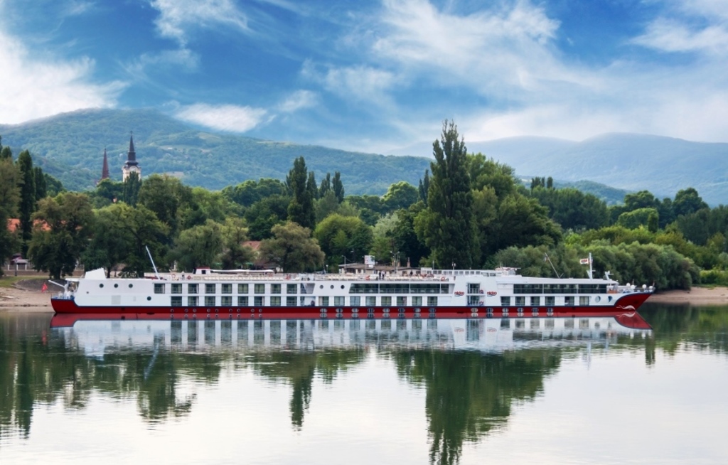 Zwei Neuzugänge für Nicko Cruises