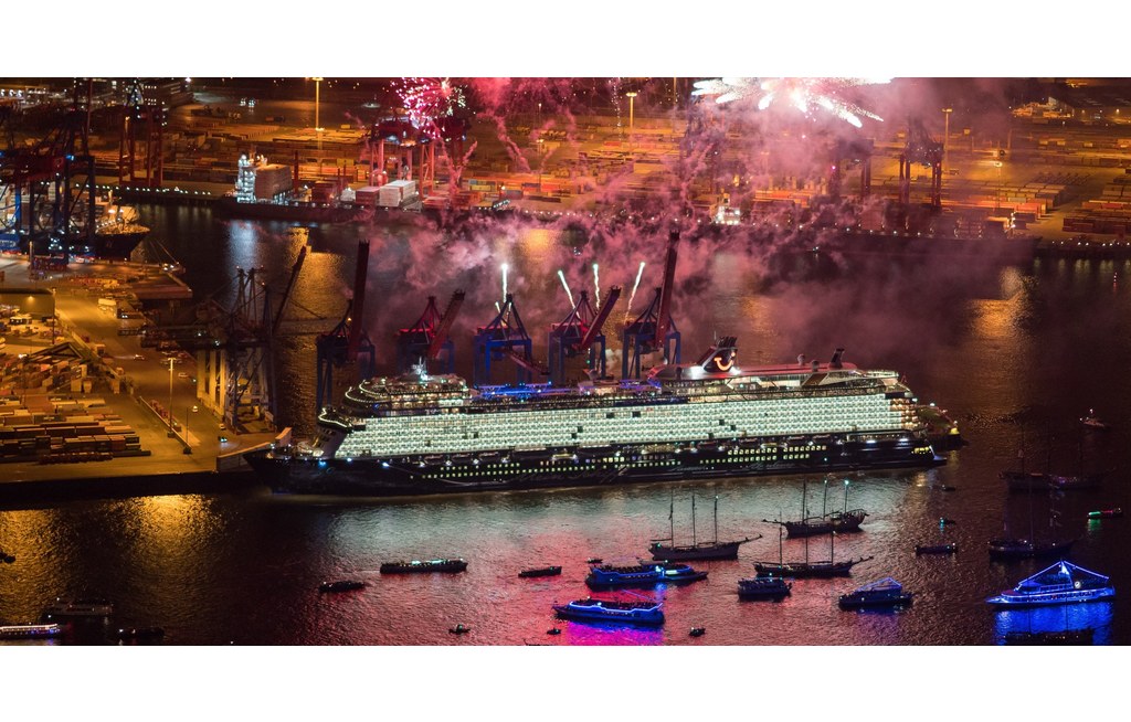 Mein Schiff 1 in Hamburg getauft