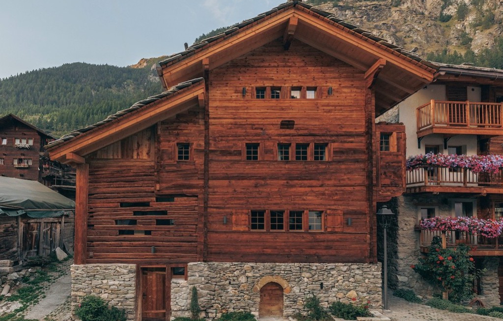 In der Schweiz wird ein historisches Dorf zum Hotel