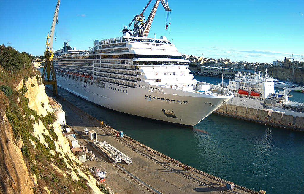 MSC rüstet Magnifica und Poesia umfassend auf