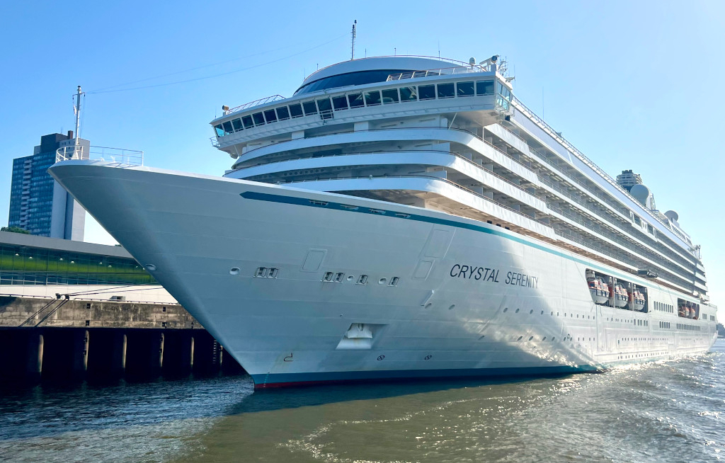 Crystal gibt Reisebüros Einblicke an Bord der Serenity