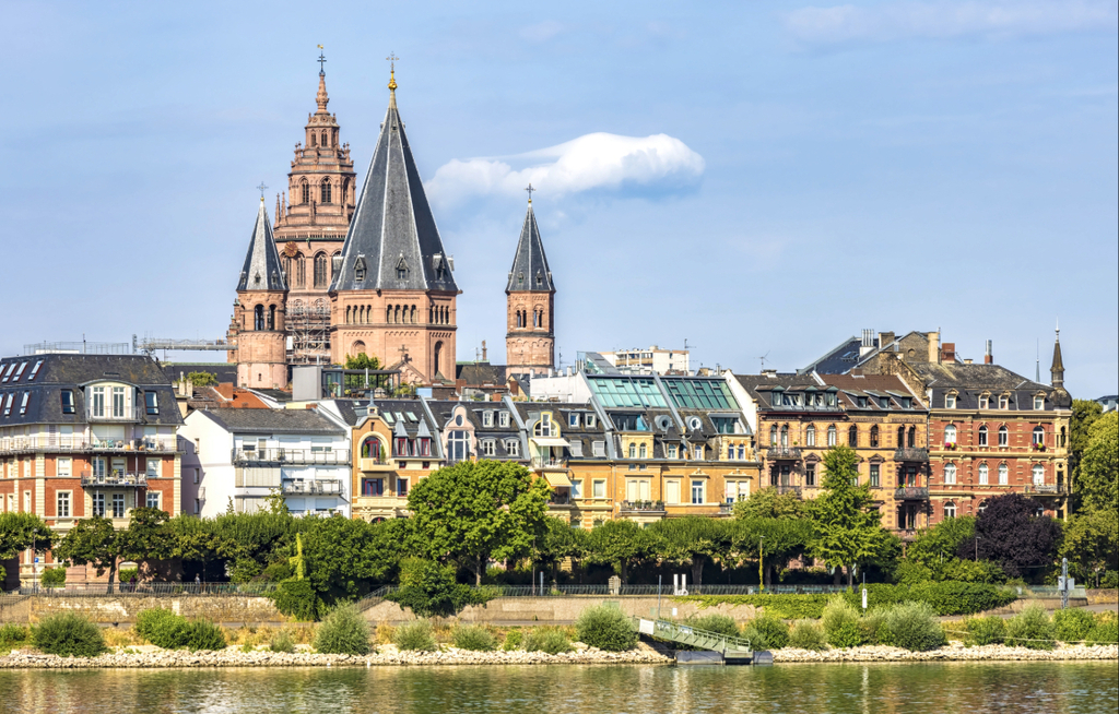 Discover Airlines schickt Roadshow auf den Rhein