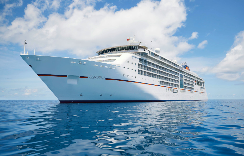 Hapag-Lloyd holt Clueso für exklusives Konzert auf die Europa 2