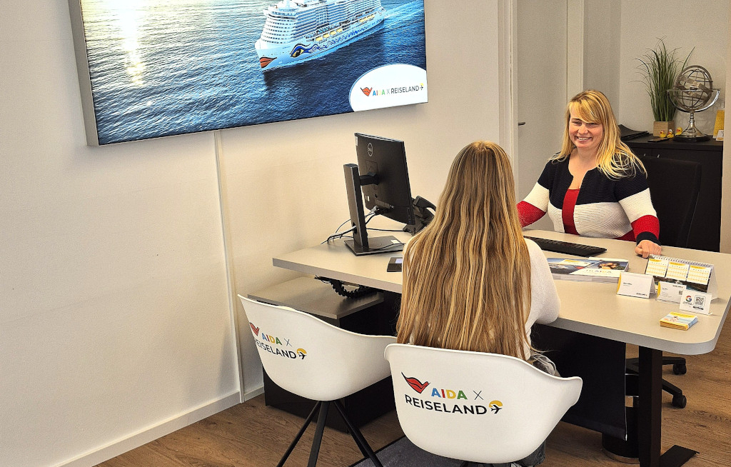 Reiseland pusht Aida-Vertrieb mit Kussmund-Deko und Schulungen