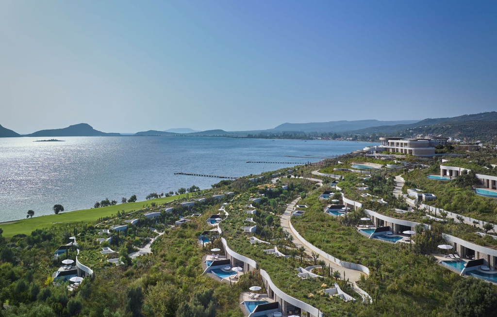 Neues Ultra-Luxusresort in Costa Navarino eröffnet