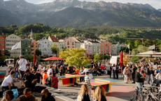 Innsbruck verbindet Altstadt und Alpen in 30 Minuten