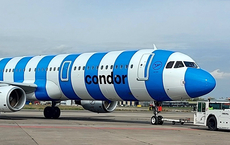 Condor fliegt direkt zu den Pyramiden