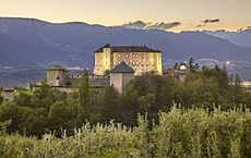 Per Bahn zu den Schlössern des Trentino