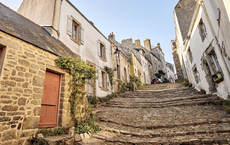 UNO zeichnet Tourismus-Dorf in der Bretagne aus