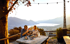Tessin feiert durch den Herbst mit Märkten, Wein und Kastanien: