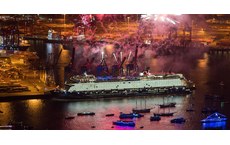 Mein Schiff 1 in Hamburg getauft