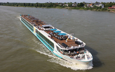 Phoenix Reisen tauft neues Flussschiff