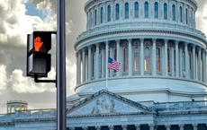 Shutdown legt US-Flughäfen lahm – FAA drosselt Frequenzen