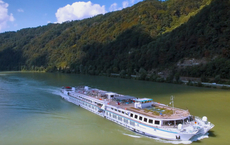 Loop Cruise schickt Luxus-Profis auf Flusskreuzfahrt