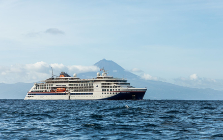 Hapag-Lloyd Cruises zeigt 2026 alle Azoren-Inseln